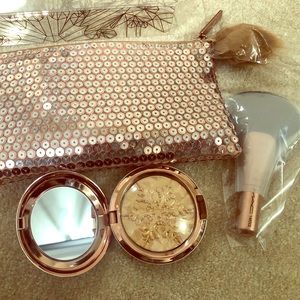 Mac Snow Ball set in Gold